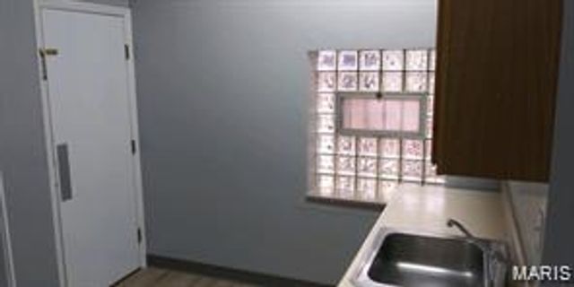 8206 Gravois Road, St Louis, MO 63123