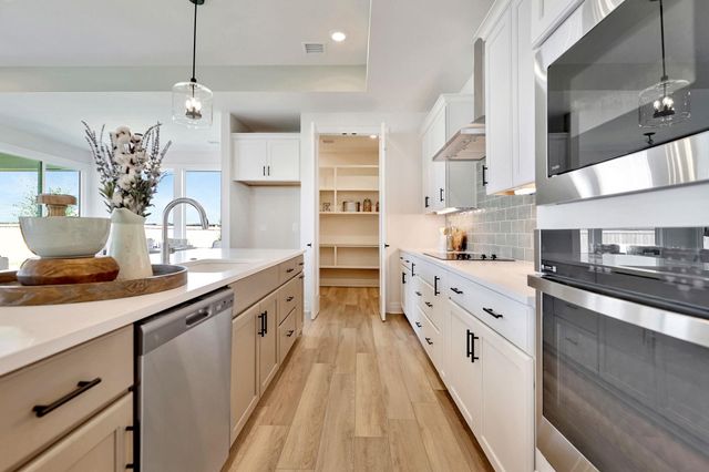 849 N Speyside Cir, Andover, KS 67002