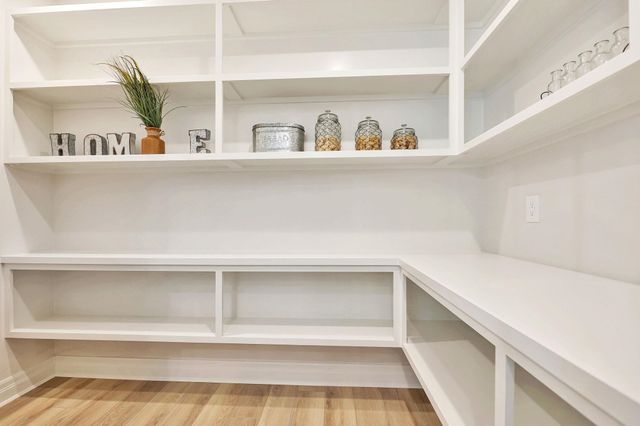 849 N Speyside Cir, Andover, KS 67002