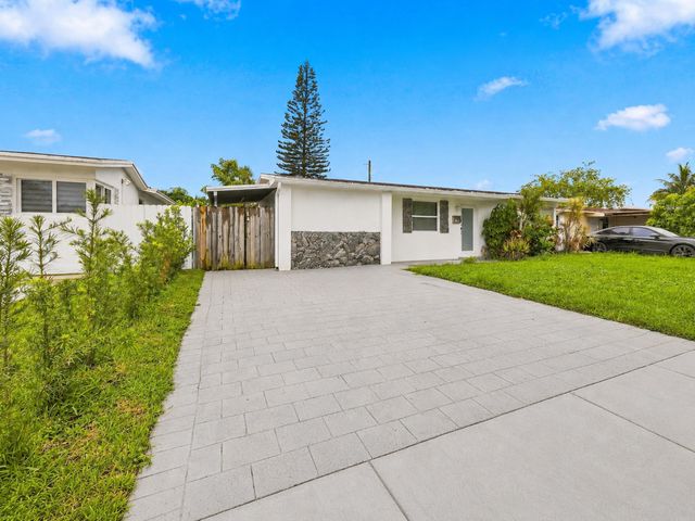 7780 NW 40TH Street A, Davie, FL 33024