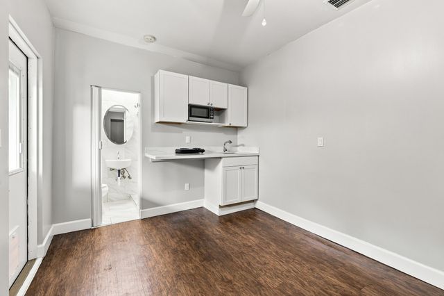 7780 NW 40TH Street A, Davie, FL 33024