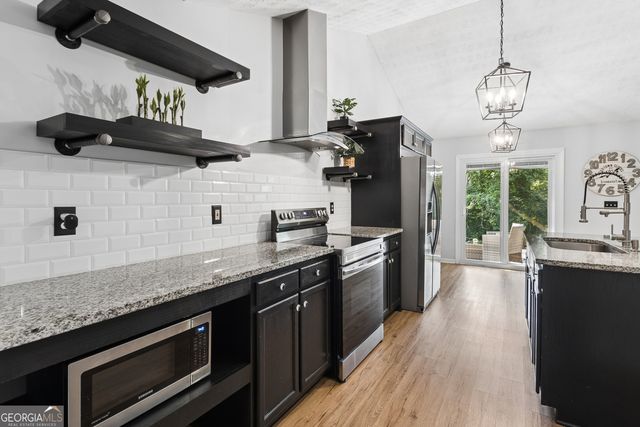 3752 Chesapeake Trace Lane, Flowery Branch, GA 30542