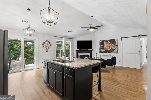 3752 Chesapeake Trace Lane, Flowery Branch, GA 30542