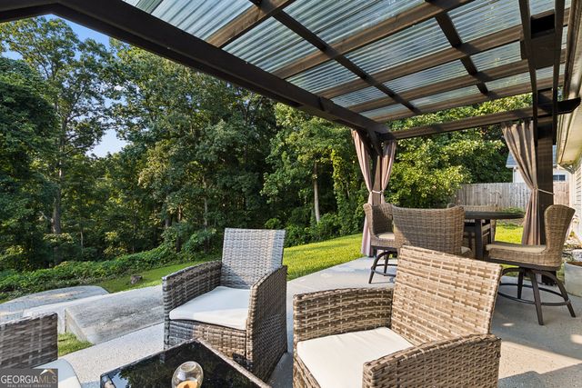 3752 Chesapeake Trace Lane, Flowery Branch, GA 30542