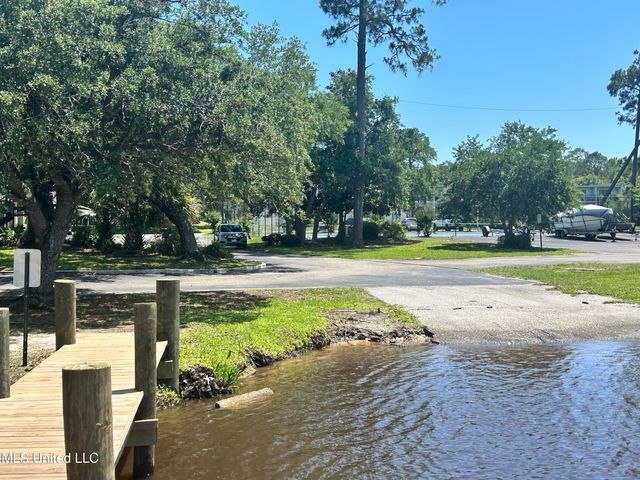 3230 Cumberland Road, 71, Ocean Springs, MS 39564