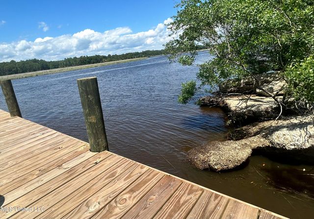 3230 Cumberland Road, 71, Ocean Springs, MS 39564