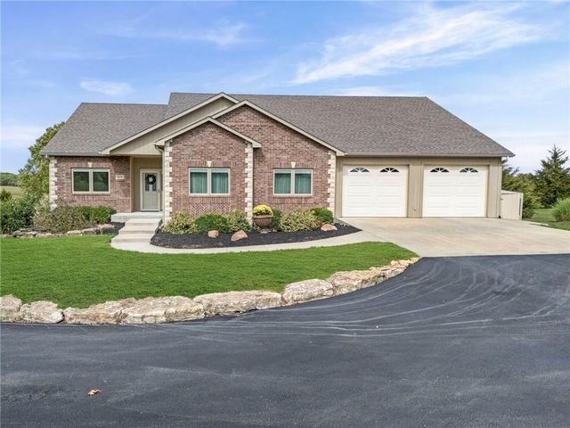 16678 Evans Road, Basehor, KS 66007