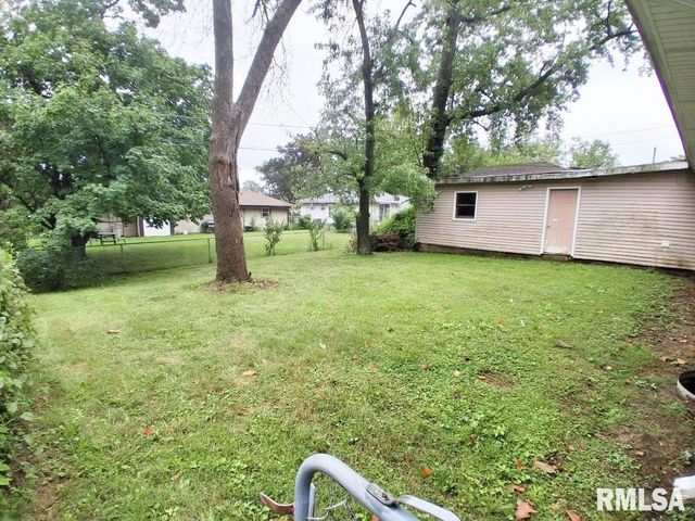 2108 N WINDERMERE Avenue, Peoria, IL 61604
