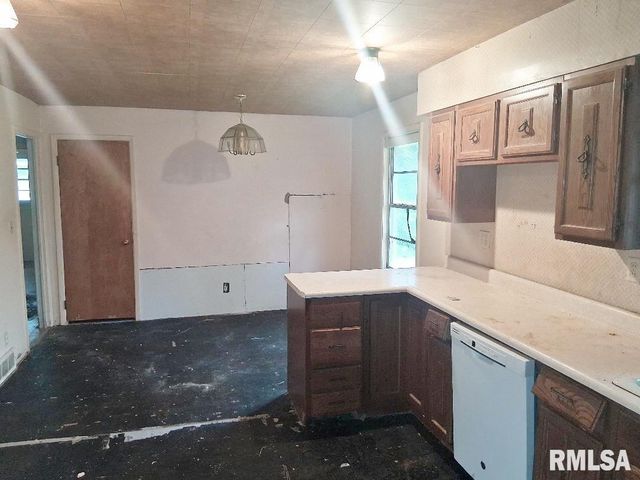 2108 N WINDERMERE Avenue, Peoria, IL 61604