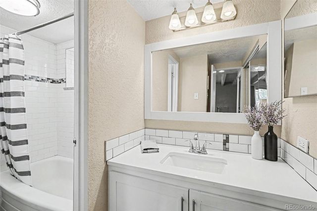 655 N Pearl Street 305, Denver, CO 80203