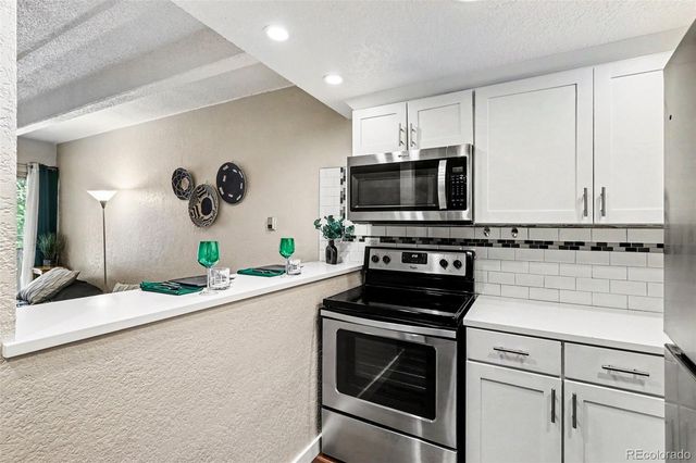 655 N Pearl Street 305, Denver, CO 80203