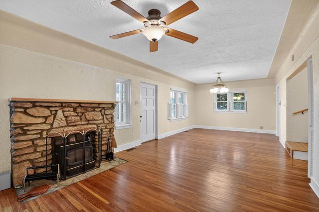 215 Arden Street, Waterloo, IA 50701