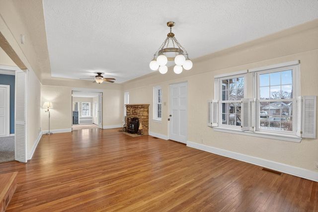 215 Arden Street, Waterloo, IA 50701