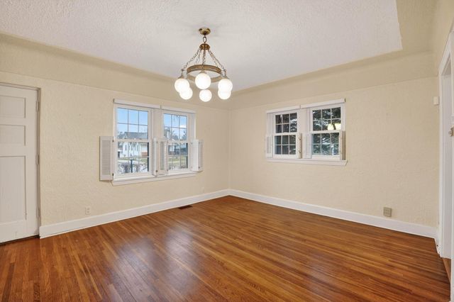 215 Arden Street, Waterloo, IA 50701