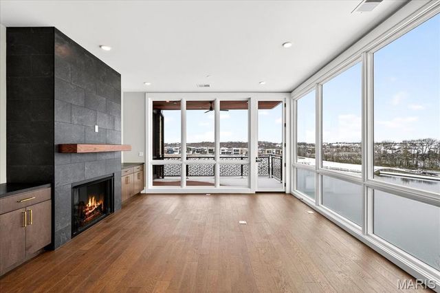 16460 Wildhorse Lake Boulevard 303, Chesterfield, MO 63017