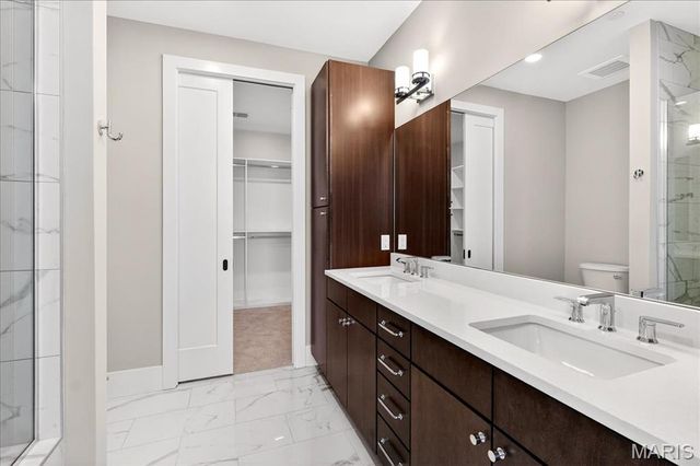 16460 Wildhorse Lake Boulevard 303, Chesterfield, MO 63017