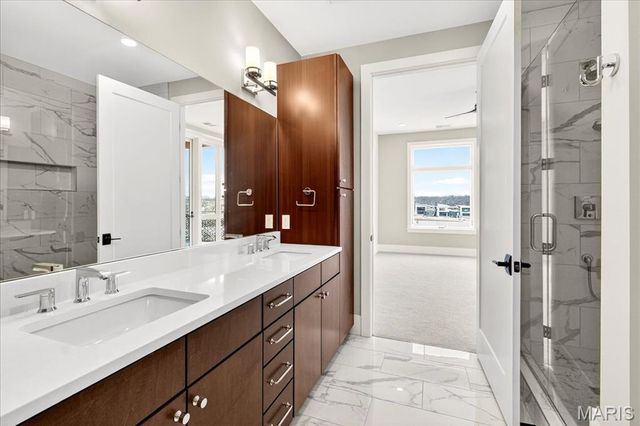 16460 Wildhorse Lake Boulevard 303, Chesterfield, MO 63017