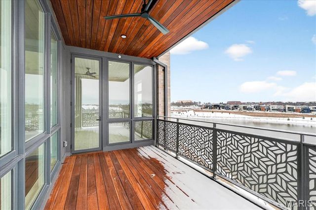 16460 Wildhorse Lake Boulevard 303, Chesterfield, MO 63017