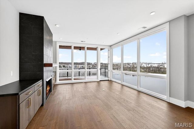 16460 Wildhorse Lake Boulevard 303, Chesterfield, MO 63017