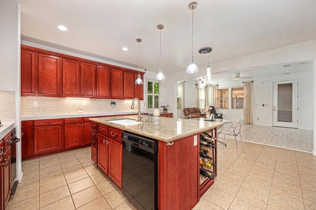 2364 Kinsella Way, Roseville, CA 95747
