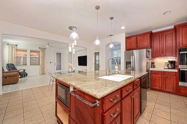 2364 Kinsella Way, Roseville, CA 95747