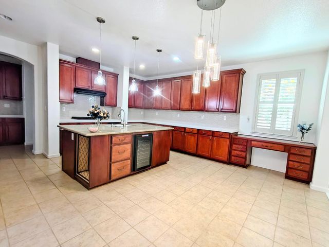 2364 Kinsella Way, Roseville, CA 95747