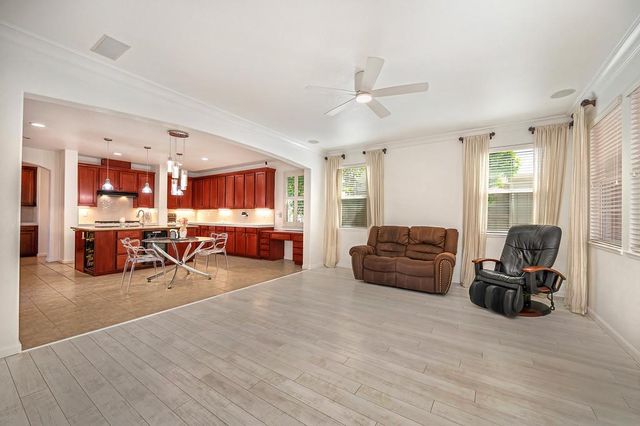 2364 Kinsella Way, Roseville, CA 95747