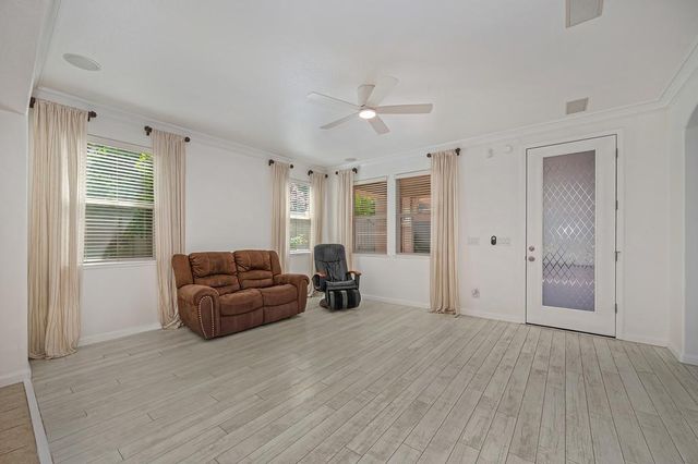 2364 Kinsella Way, Roseville, CA 95747