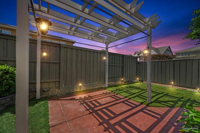2364 Kinsella Way, Roseville, CA 95747