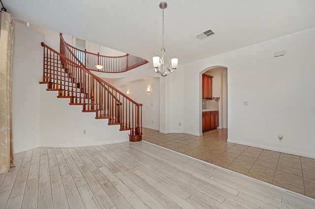 2364 Kinsella Way, Roseville, CA 95747