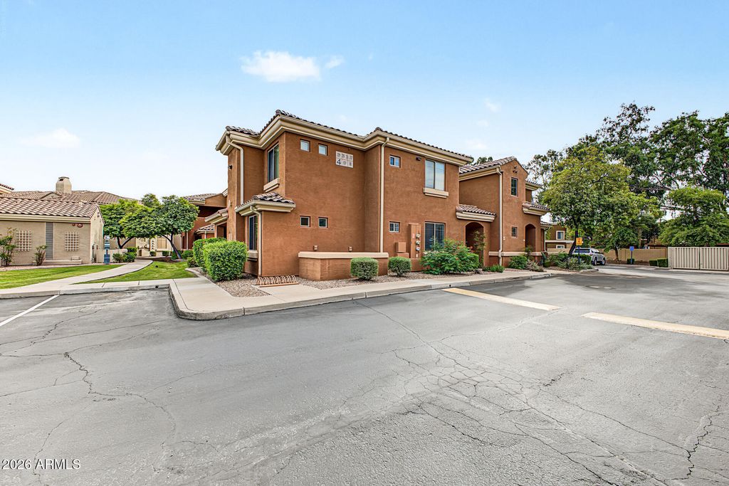 955 E KNOX Road 109, Chandler, AZ 85225 — exterior