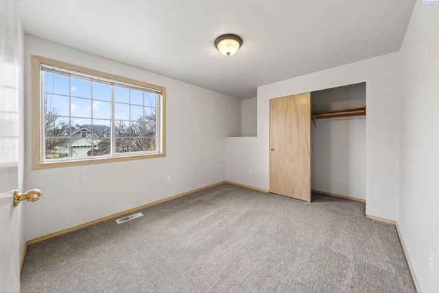 2628 Scottsdale Pl, Richland, WA 99354