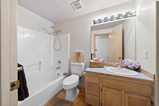 2628 Scottsdale Pl, Richland, WA 99354