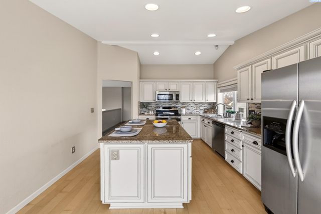 2628 Scottsdale Pl, Richland, WA 99354