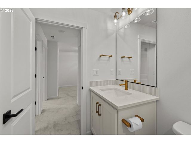 912 ROSEBUD Ct, Forest Grove, OR 97116