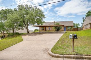 207 W Owens Street 207 & 209, Weatherford, TX 76086