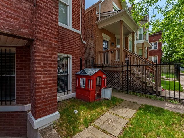 555 N Lawler Avenue G, Chicago, IL 60644