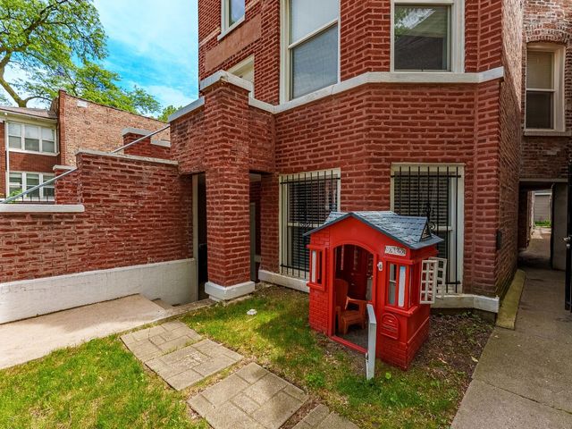 555 N Lawler Avenue G, Chicago, IL 60644