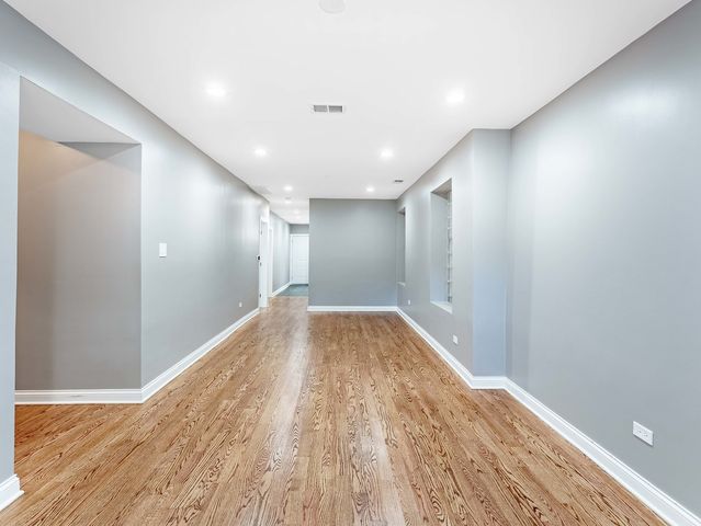 555 N Lawler Avenue G, Chicago, IL 60644