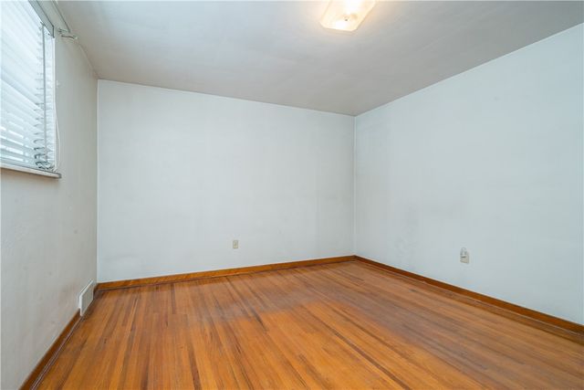 3340 Recker Dr, Baldwin Boro, PA 15227