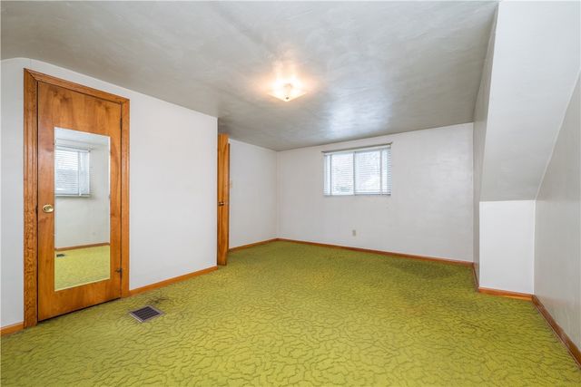 3340 Recker Dr, Baldwin Boro, PA 15227