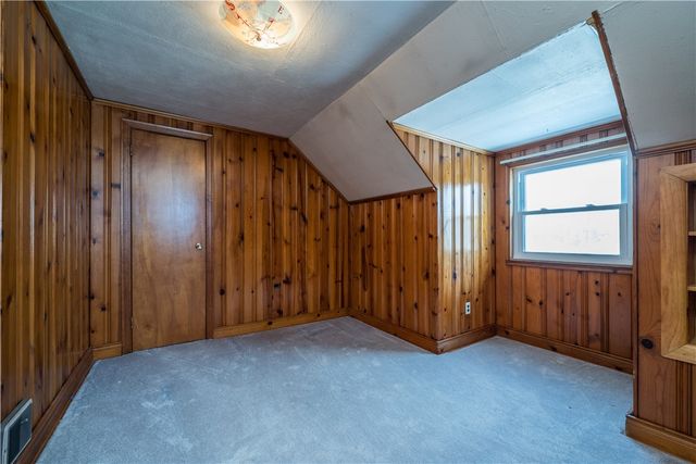 3340 Recker Dr, Baldwin Boro, PA 15227