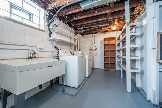 3340 Recker Dr, Baldwin Boro, PA 15227