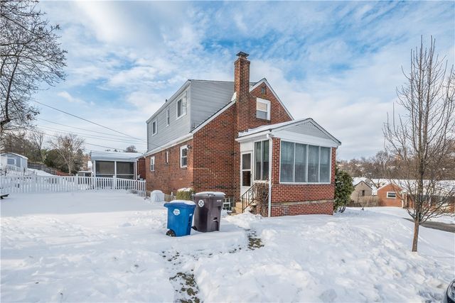 3340 Recker Dr, Baldwin Boro, PA 15227