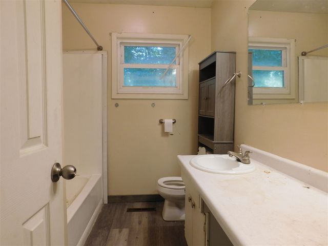 28 Avery Drive, Coldwater, MI 49036