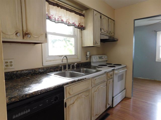 28 Avery Drive, Coldwater, MI 49036