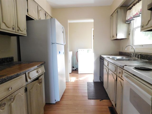 28 Avery Drive, Coldwater, MI 49036