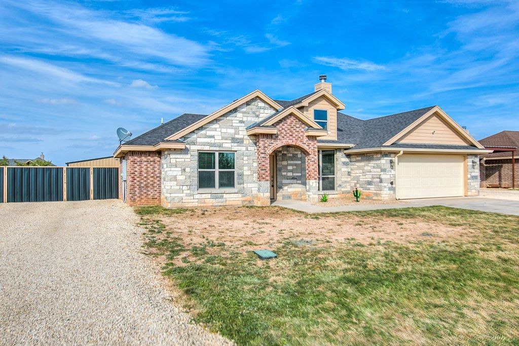 Image 3 of property listing at 8370 Puma Court, San Angelo, TX 76901