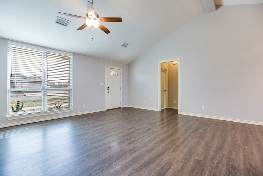 Image 7 of property listing at 8370 Puma Court, San Angelo, TX 76901