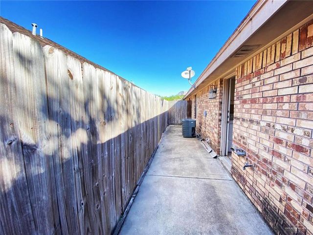 4113 W La Guardia Lane 2, Edinburg, TX 78539
